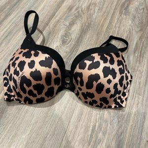Victoria’s Secret leopard push up bra NWOT 34C
